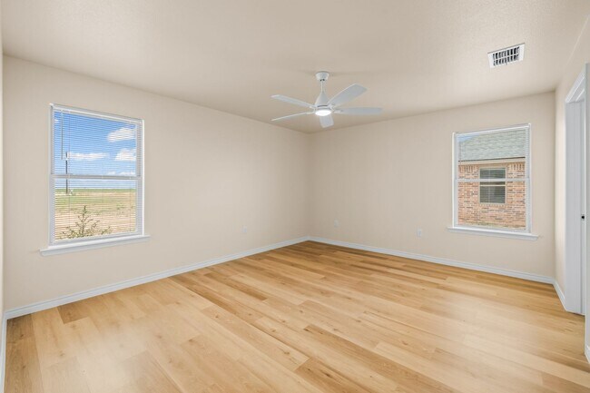 Building Photo - 11207 N County Rd 2800