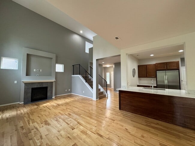 Building Photo - Spacious 3BD/2.5BTH Home w/ Modern Upgrade...