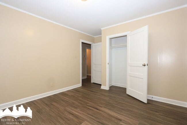 Building Photo - 965 Dillworth St