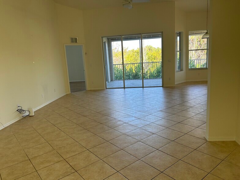 Building Photo - 11880 Bayport Ln