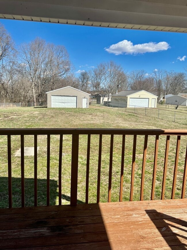 Building Photo - AVAILABLE NOW! 3 Bedroom, 2 Bath Home off Needmore Road