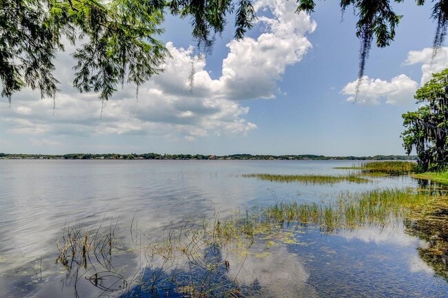 Building Photo - 3773 Pendlebury Dr