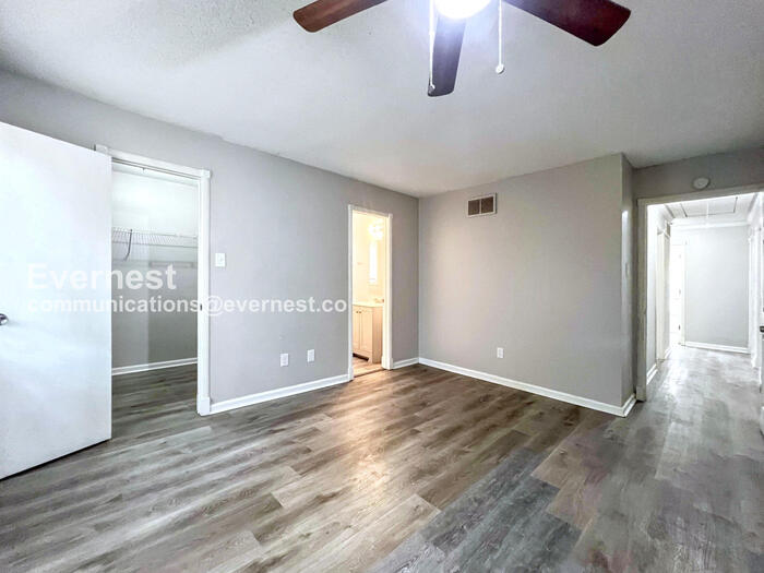 Building Photo - 3125 Walpole Ave