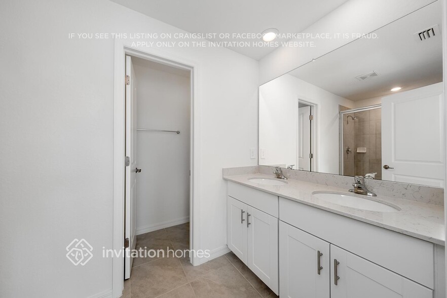 Building Photo - 2555 Riverfield Rd
