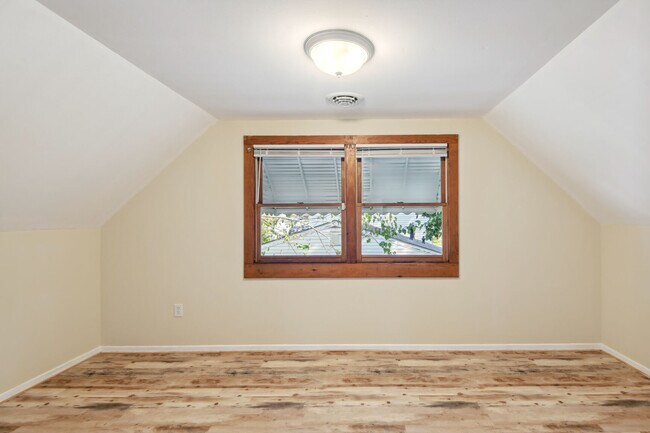 Building Photo - 12507 Starlight Ln