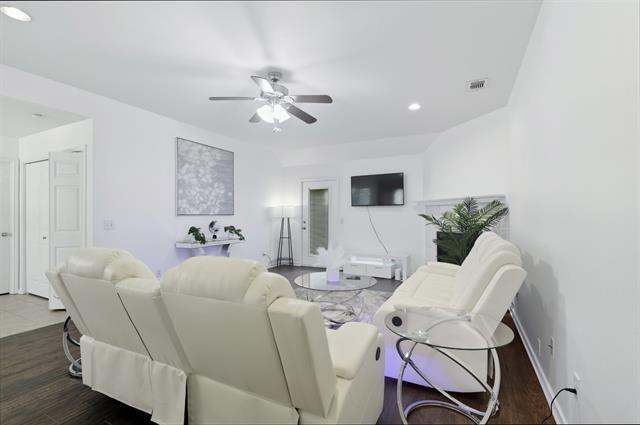 Building Photo - 1507 River Hill Dr