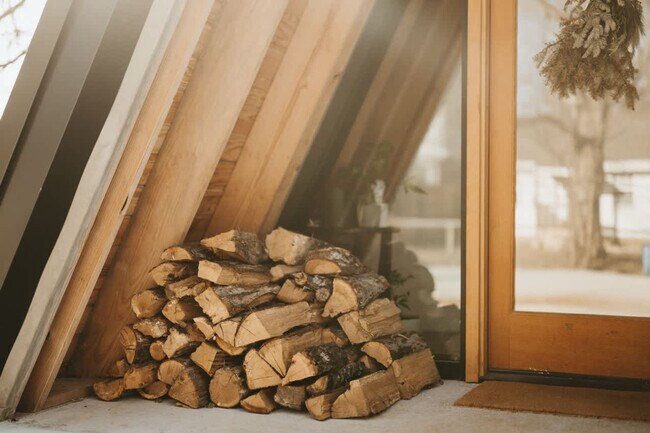 Building Photo - 503 NW D St