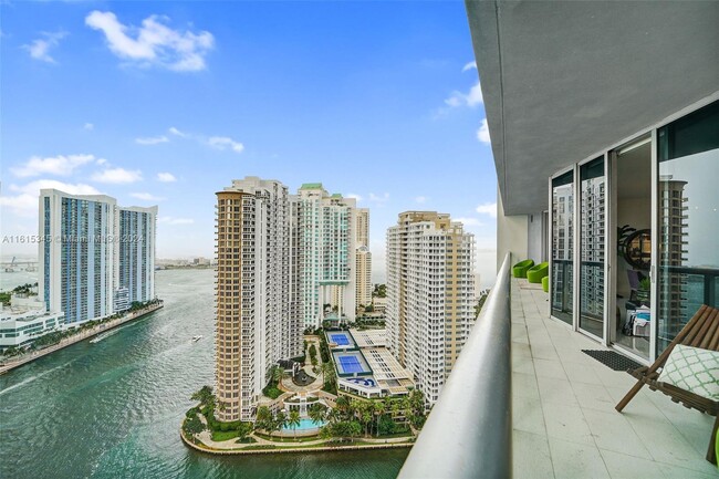 Primary Photo - 495 Brickell Ave