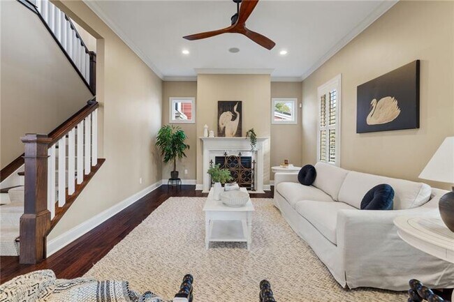 Building Photo - 261 1st St