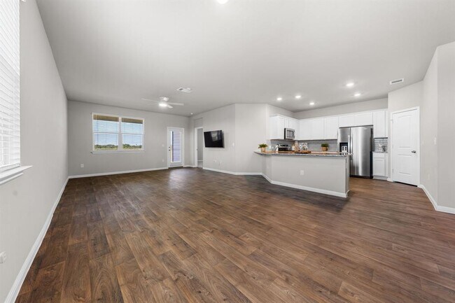 Building Photo - 208 Bunting Ln