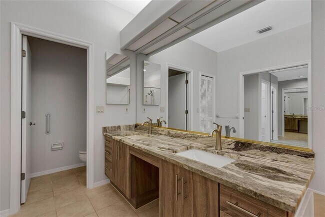 Building Photo - 4044 Penshurst Park