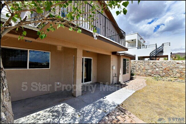 Building Photo - 6372 Franklin Ridge Dr