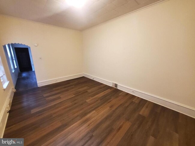 Building Photo - 645 N 3rd St