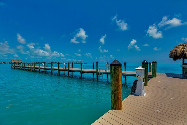 Building Photo - 10877 Overseas Hwy