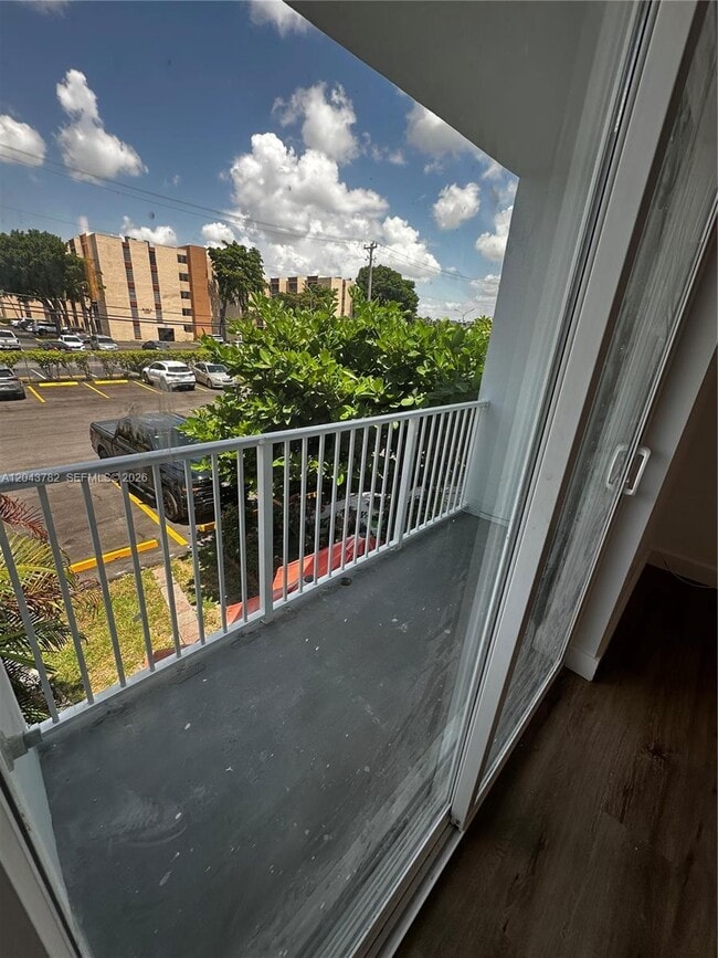 Building Photo - 1255 W 49th Pl