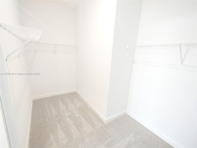 Building Photo - 522 Rivergrass St