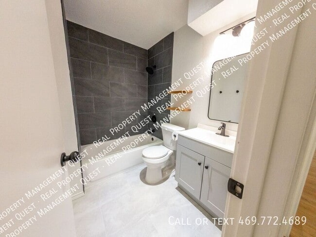 Building Photo - 1224 Mockingbird Ln