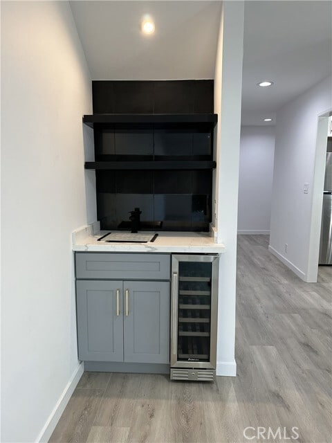 Building Photo - 11438 Moorpark St