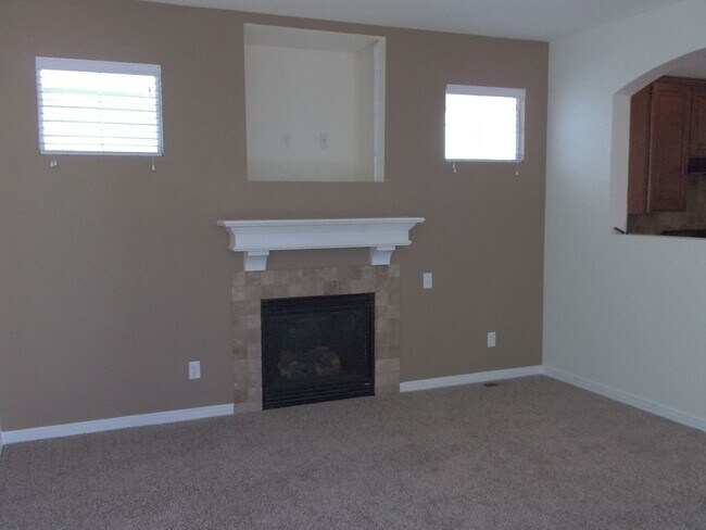 Building Photo - Comfortable & Roomy 3 Bedroom Home – Available August 10
