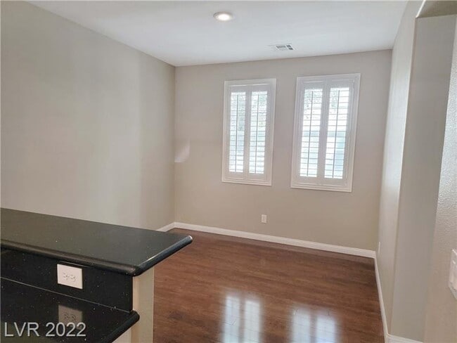 Building Photo - 8455 Classique Ave