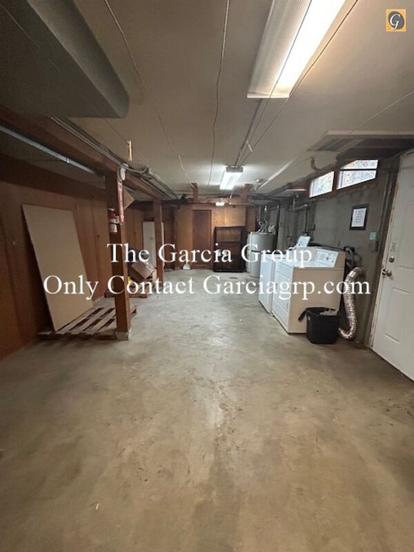 Building Photo - 3423-3435 SE 78th Ave