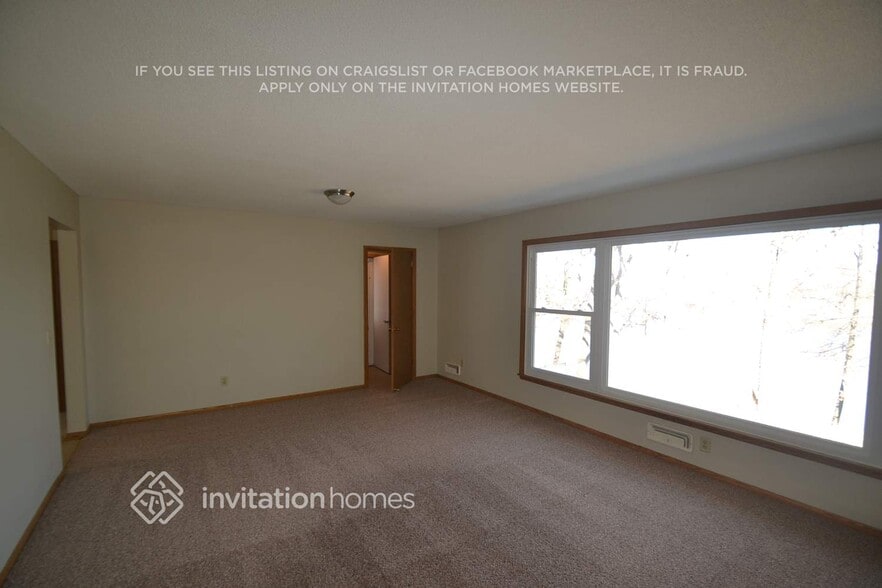 Building Photo - 11208 Mississippi Dr N