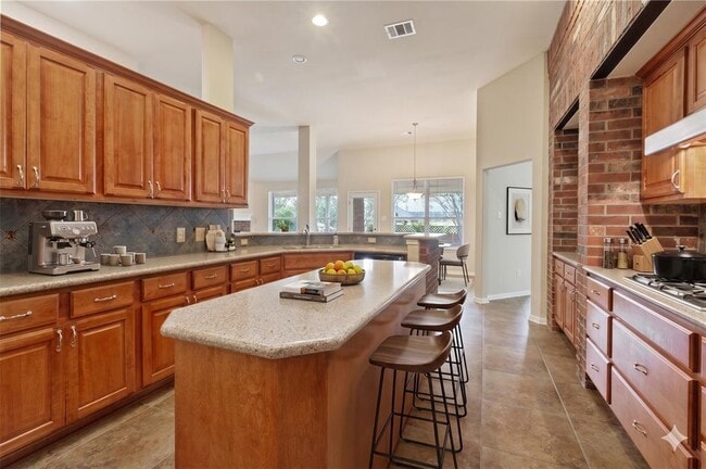 Building Photo - 2405 Speidel Dr