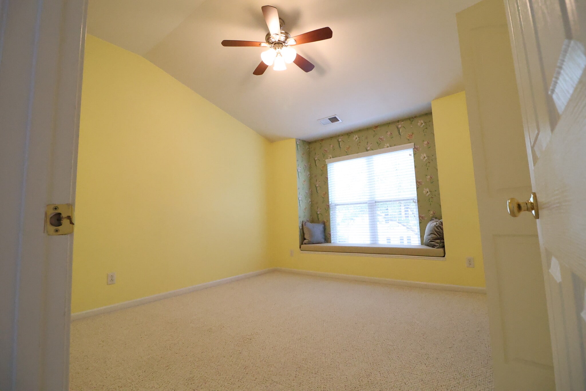 Building Photo - 10979 Princeton Village Dr