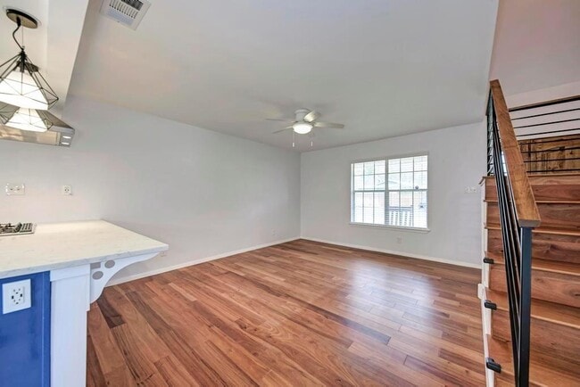 Building Photo - 1209 Arden Dr