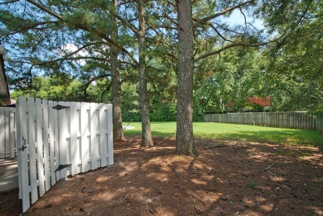 Building Photo - 136 Railroad Ridge Rd