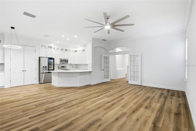 Building Photo - 912 Waterside Dr