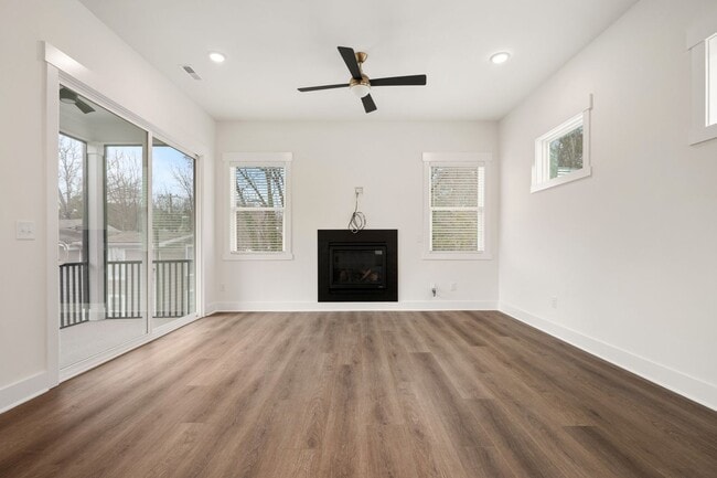 Building Photo - Gorgeous 4-bedroom, 4-bathroom Modern Home Durham, NC