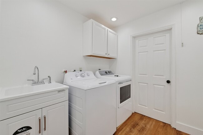 Building Photo - 7226 Skybright Ln