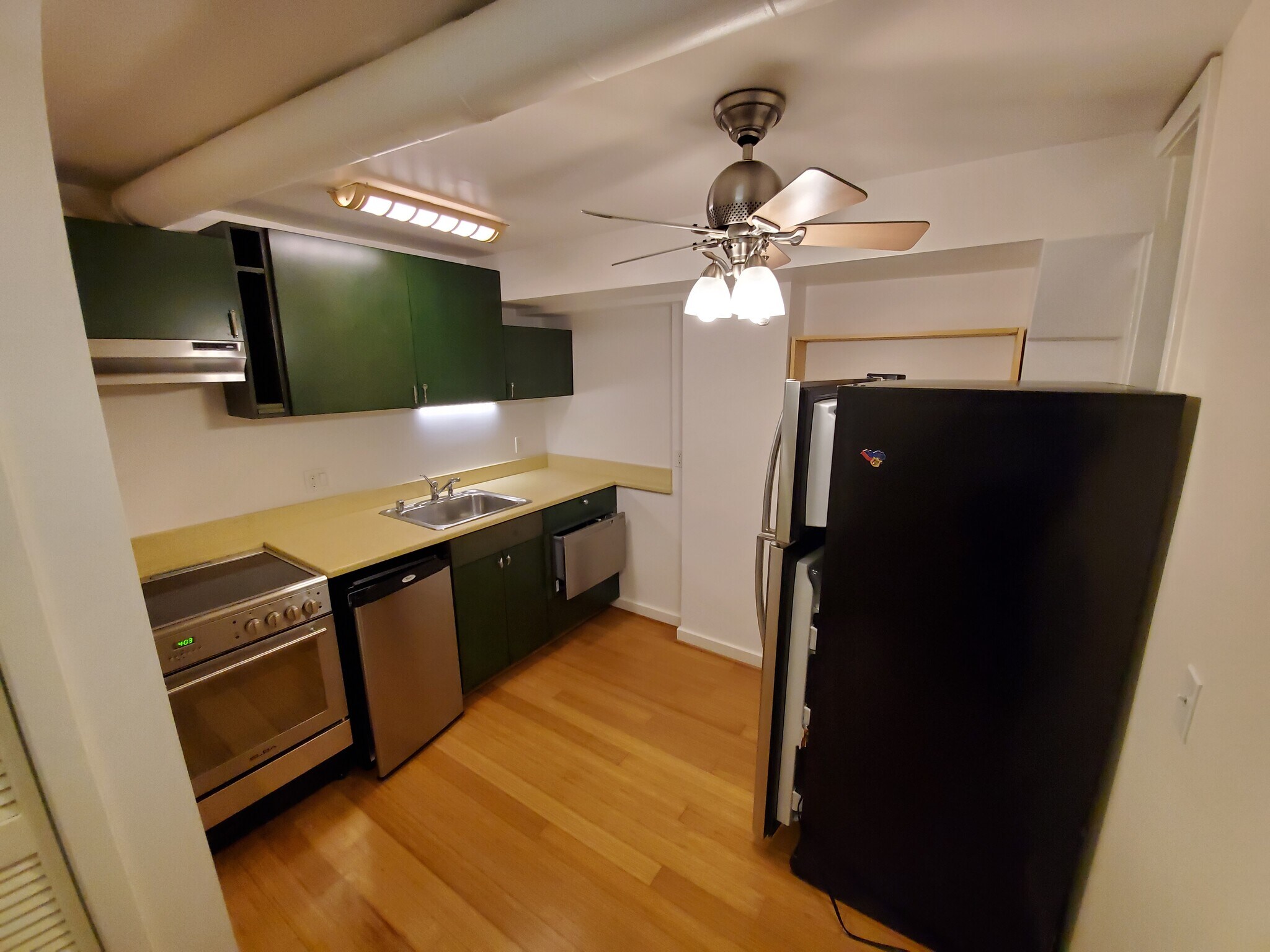 Roomy kitchen with full size refrigerator and separate drinks chiller - 2506 Cliffbourne Pl NW