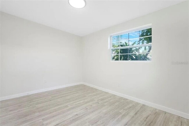 Building Photo - 6817 Larmon St