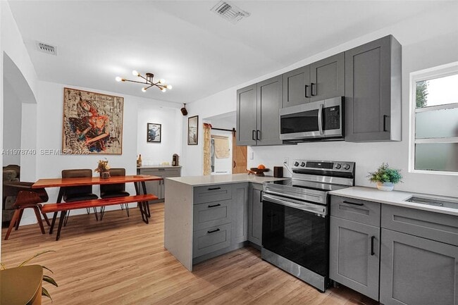 Building Photo - 274 NW 43rd St