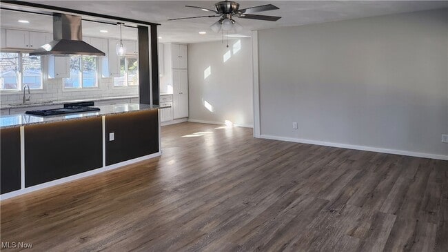 Building Photo - 9315 Glenwood Trail