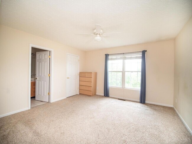 Building Photo - 2515 Ravine St