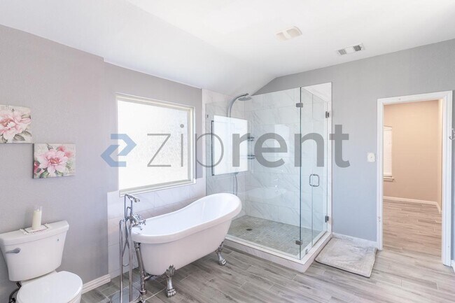 Building Photo - 18421 Shallow Pool Dr