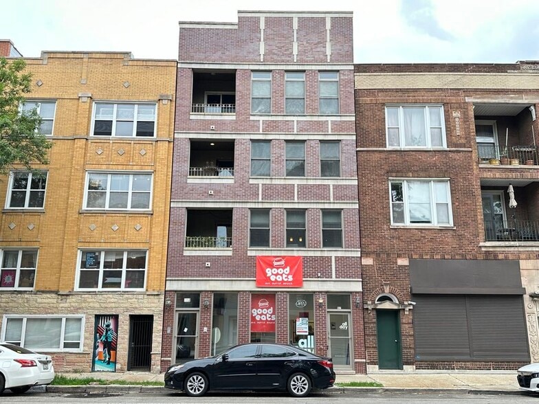 Building Photo - 907 N Damen Ave