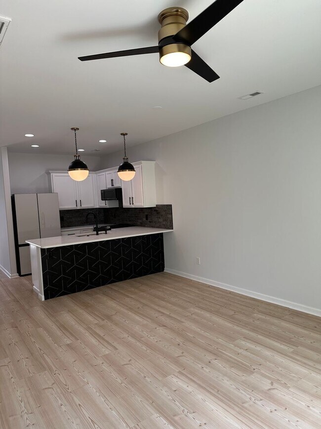 Building Photo - 4554 Exuma Ln