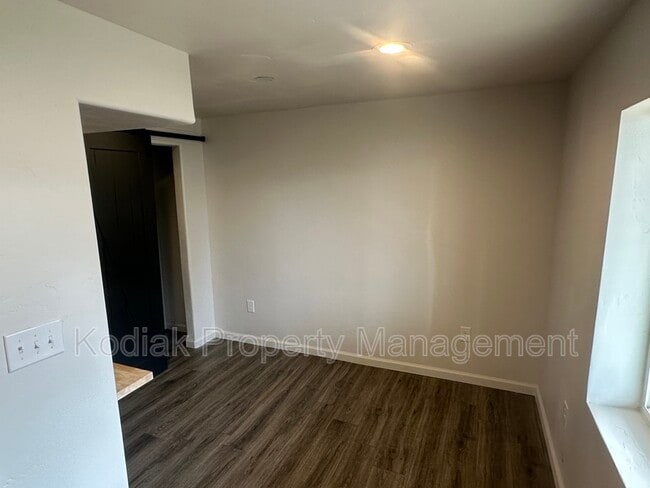 Building Photo - 1028 E Bigelow Ave