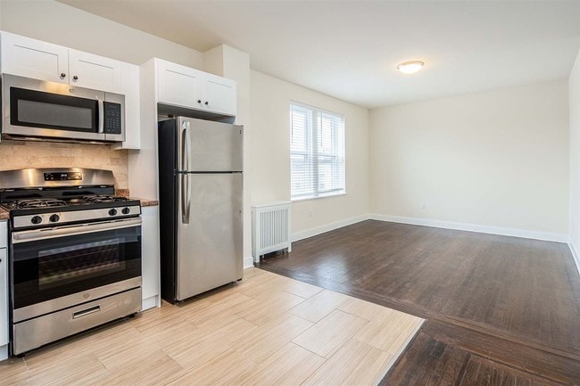 Building Photo - 86 Charles St