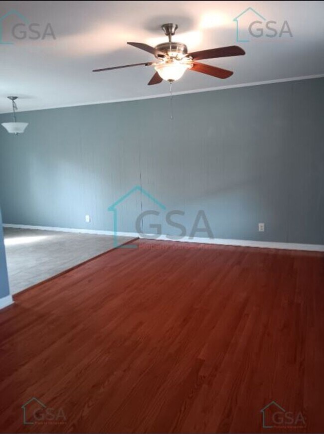 Building Photo - 106 Keowee Ave