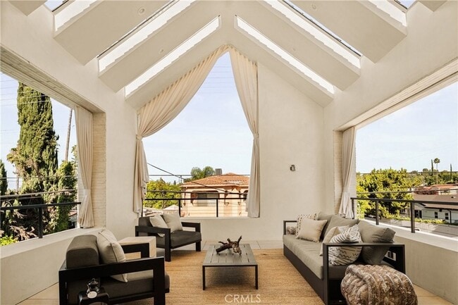 Building Photo - 5006 Enfield Ave