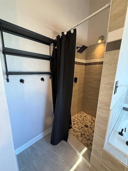 Building Photo - 5841 Dorham Pl
