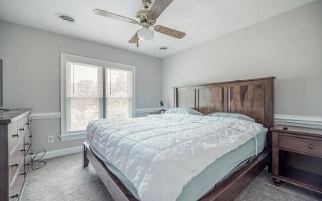 Building Photo - Gorgeous house for rent in Chesapeake.
