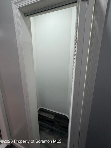 Building Photo - 539 E Pine St