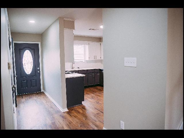 Building Photo - 408 W 4th St