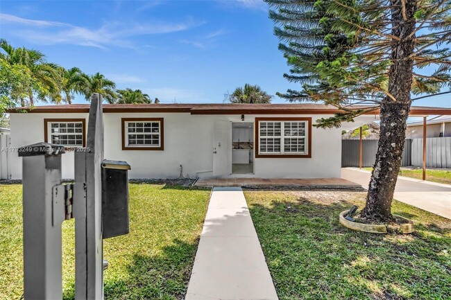 Primary Photo - 11790 SW 34th St